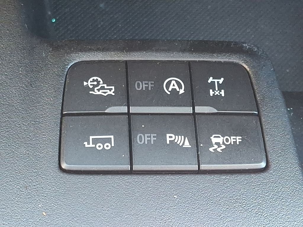 Used 2021 Black Ford XLT image 25