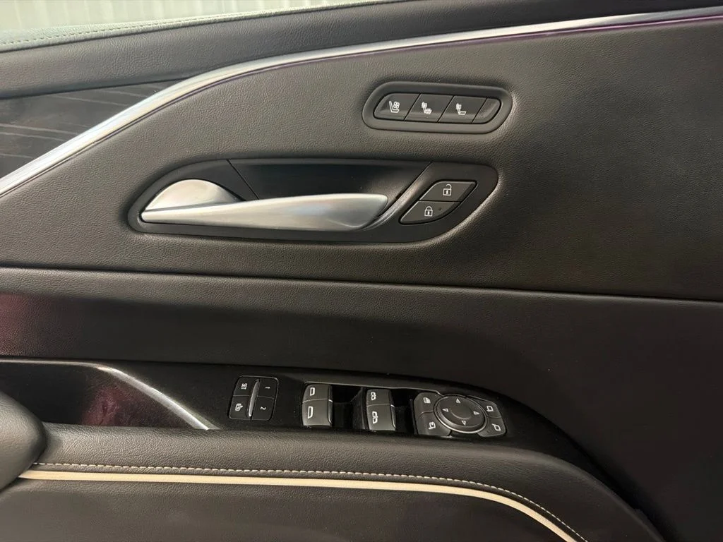 Used 2023 Crystal White Tricoat Cadillac Sport image 19