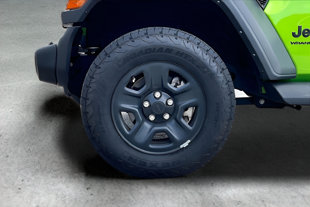 Used 2025 Green Jeep Sport image 35