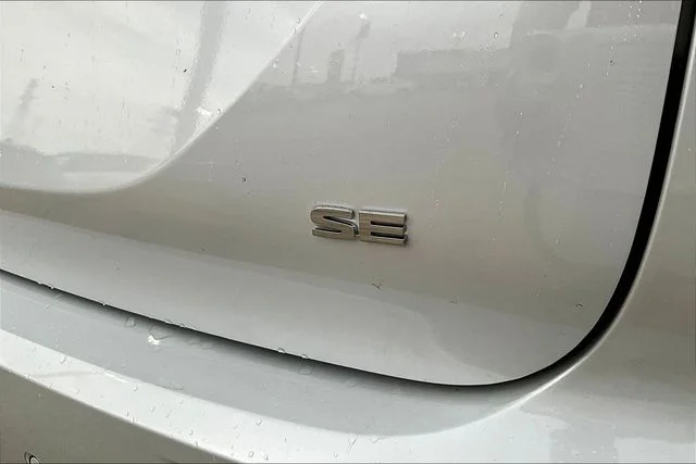 New 2026 White Mitsubishi SE image 9
