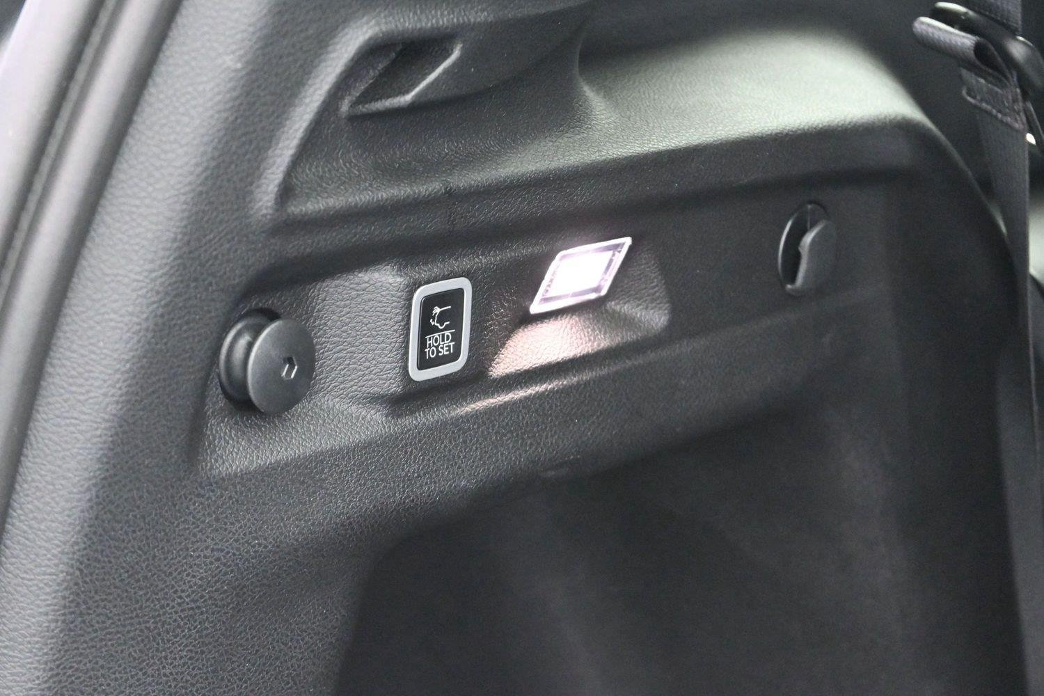 Used 2024 Bright White Clearcoat Jeep Altitude X image 10
