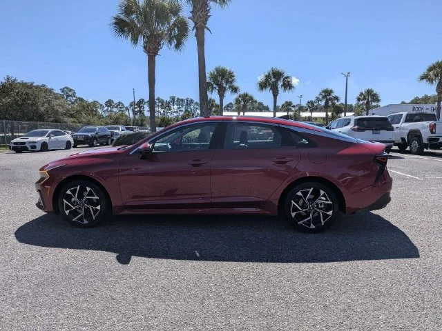 Used 2025 Runway Red Kia EX image 6