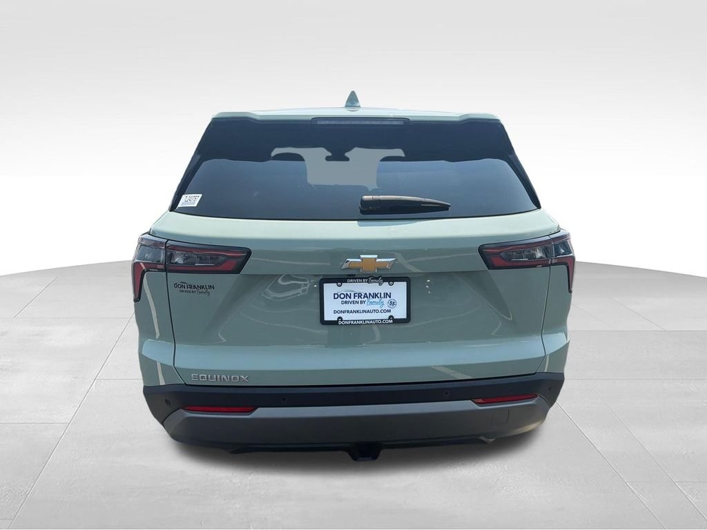 Used 2026 Green Chevrolet LT image 5