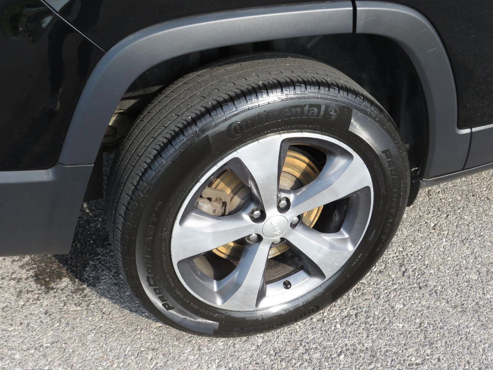 Used 2019 Diamond Black Cry Jeep Limited image 10