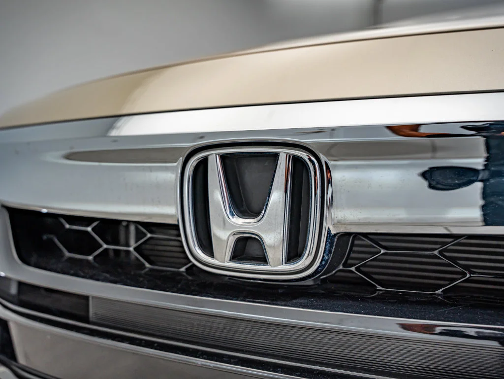 Used 2018 Gold Honda Touring image 12