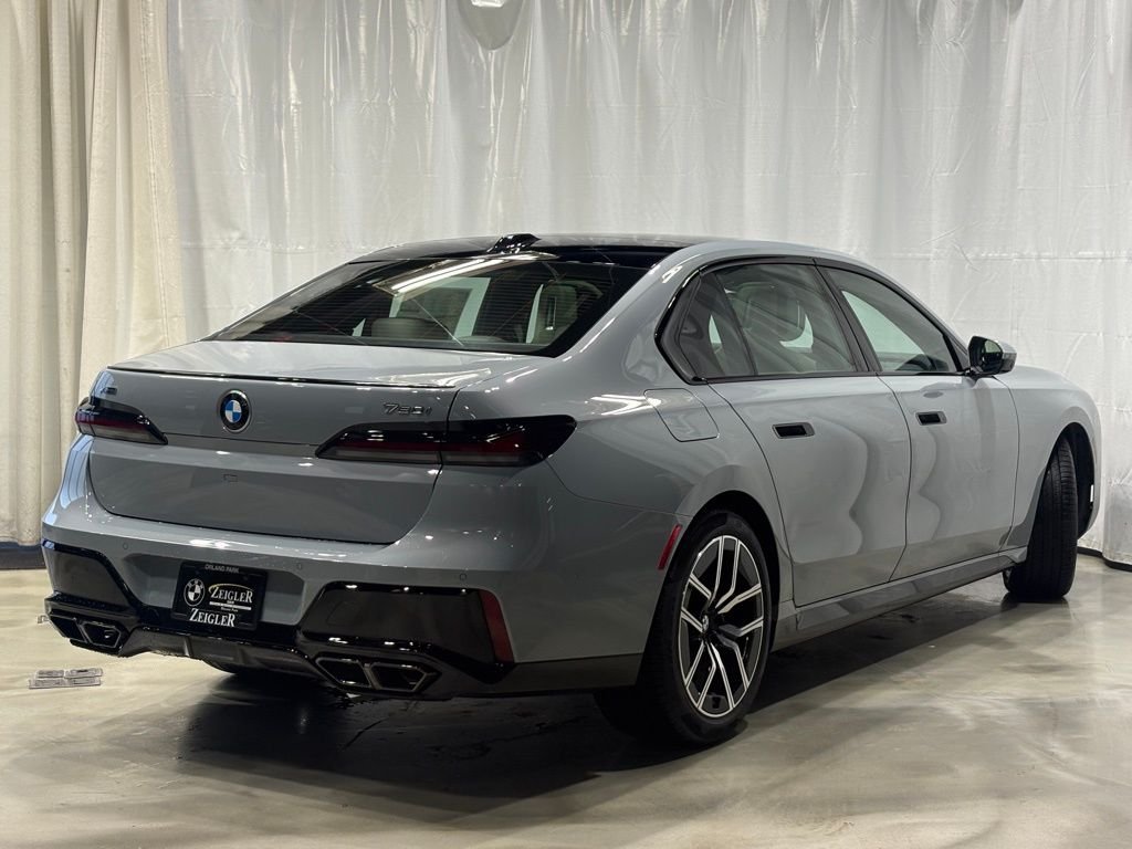 Used 2026 Gray BMW 760i xDrive image 6