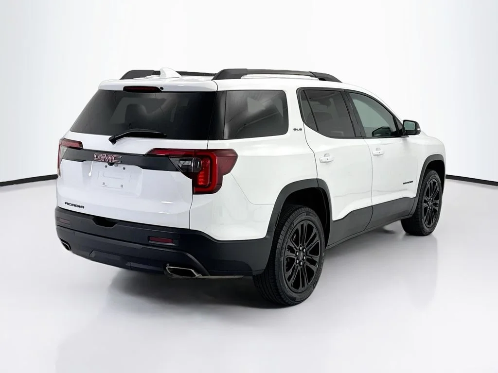 Used 2023 White GMC SLE image 5