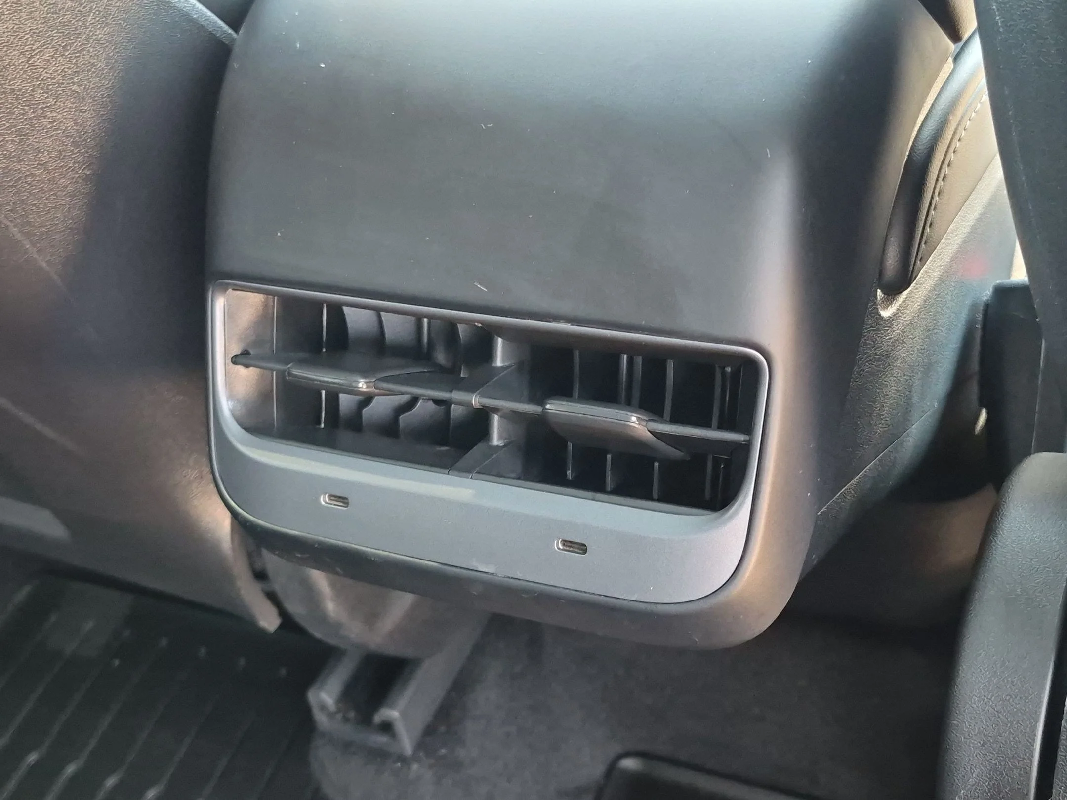 Used 2023  Tesla Long Range image 27