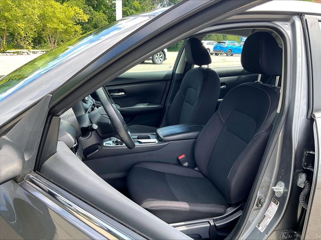 Used 2020 Gray Nissan S image 10