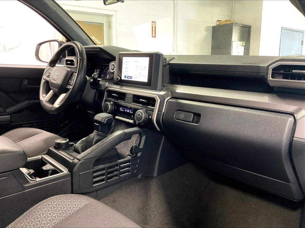 Used 2025 White Toyota SR5 image 14
