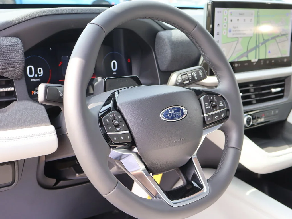 New 2027 Ruby Red Metallic Tinted Clearcoat Ford Platinum™ image 26