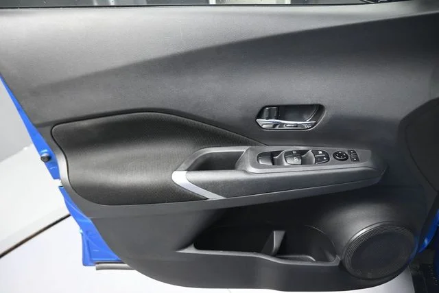 Used 2023 Blue Nissan SV image 27