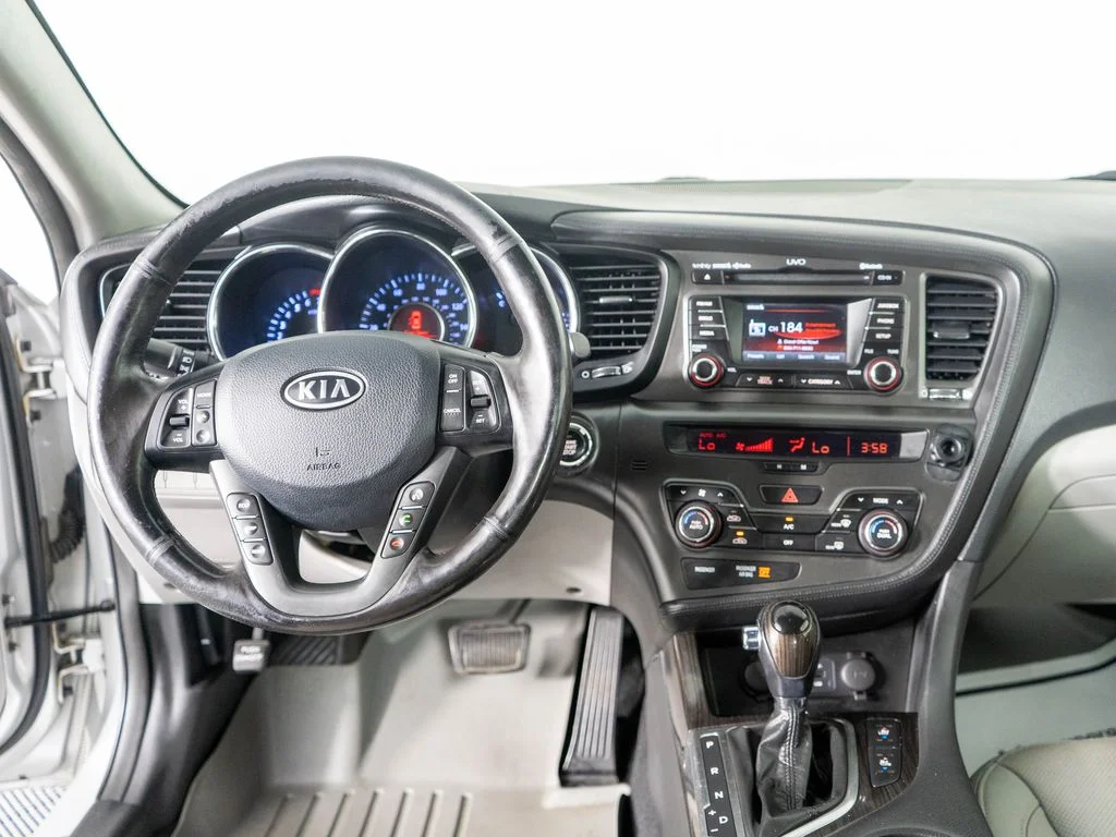 2012 Kia Optima EX - Photo 16
