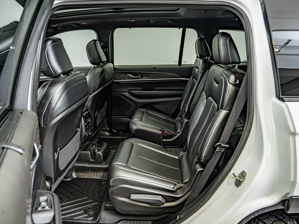 Used 2024 Bright White Clearcoat Jeep Limited image 36