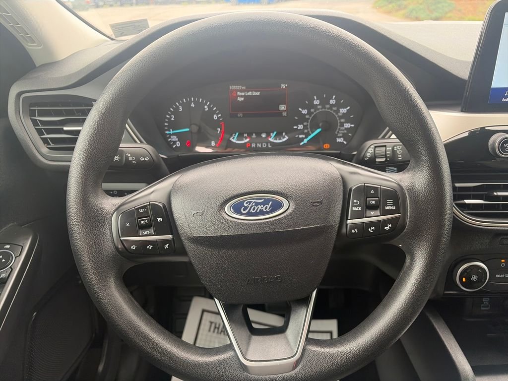 Used 2022 White Ford SE image 15