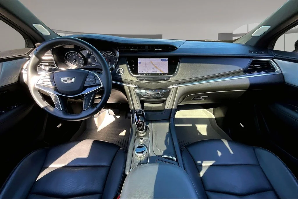Used 2025 Black Cadillac Premium Luxury image 15