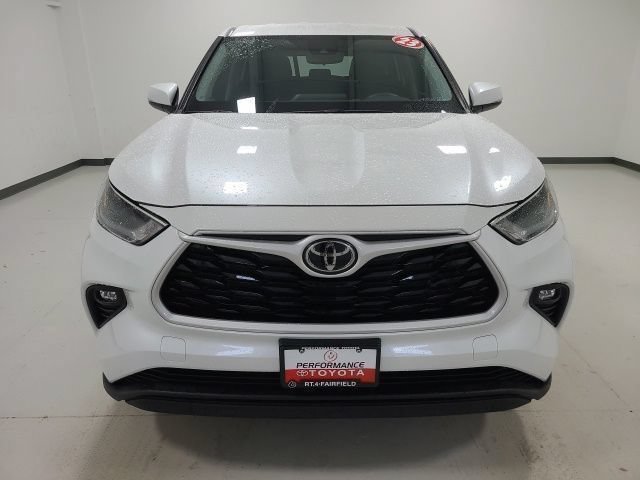 Used 2023 Wind Chill Pearl Toyota LE image 36