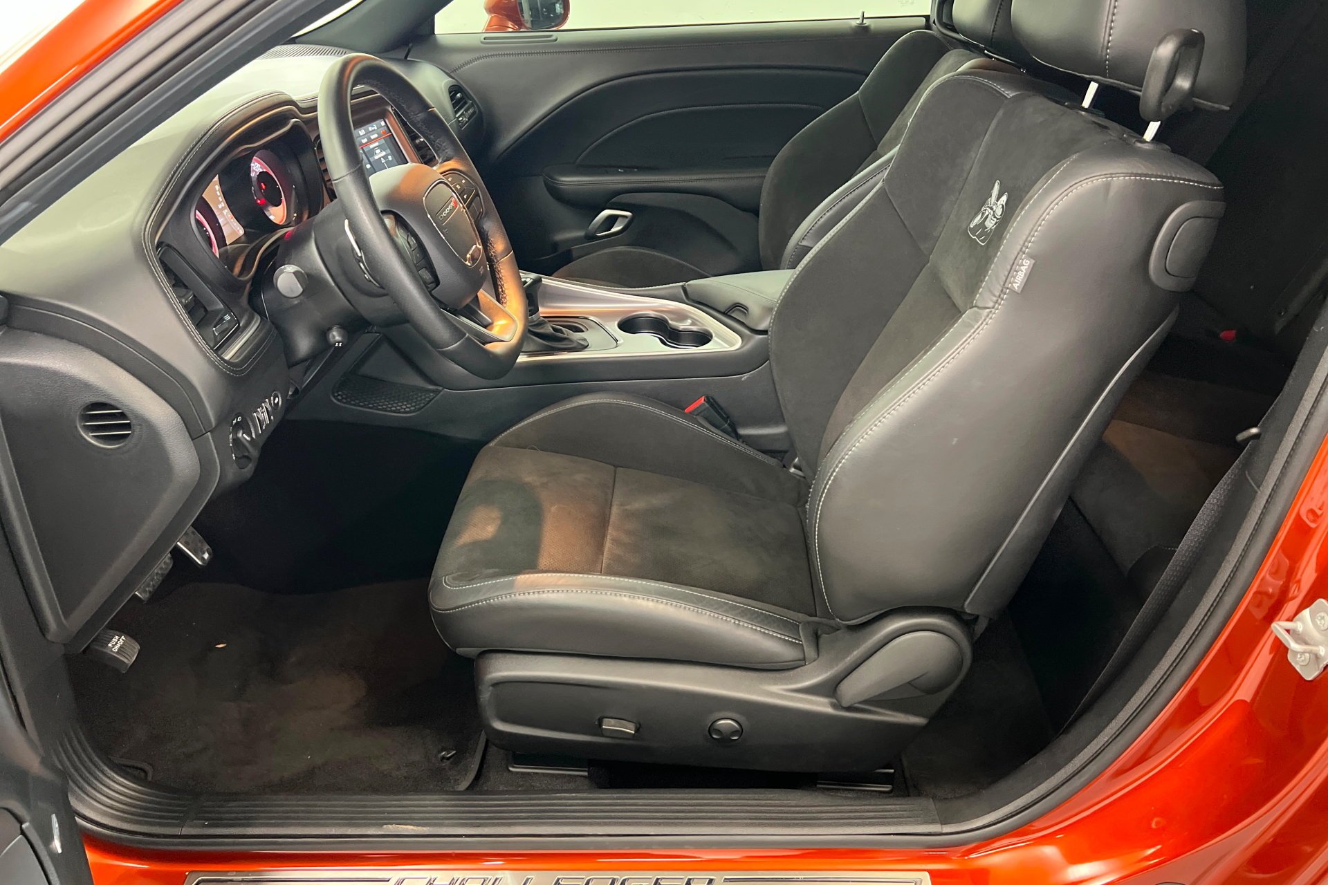 2022 Dodge Challenger R/T - Photo 18