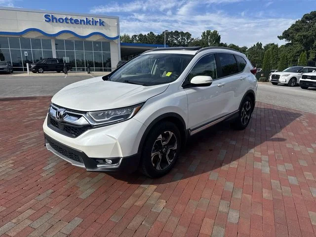 Used 2018 White Honda Touring image 1