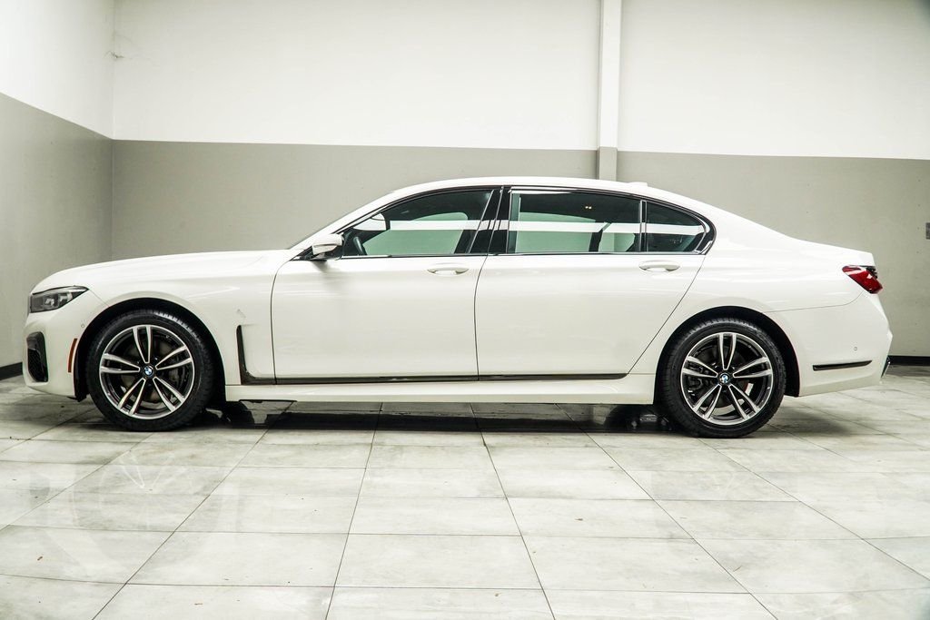 Used 2021 White BMW 740i xDrive image 9
