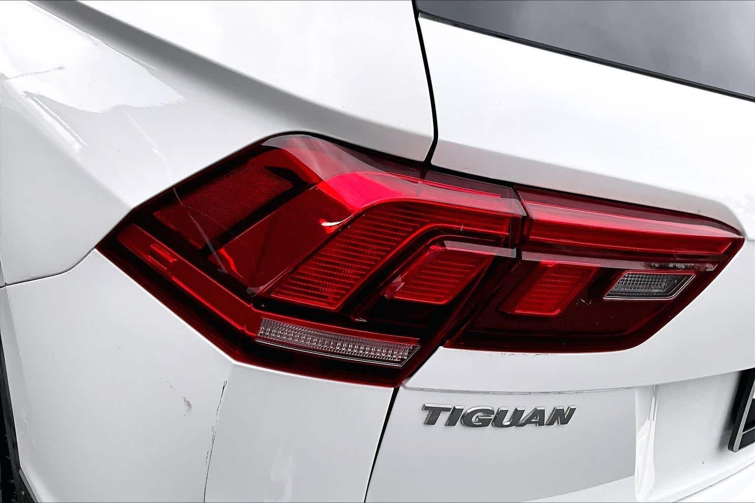 Used 2020 Pure White Volkswagen S image 29