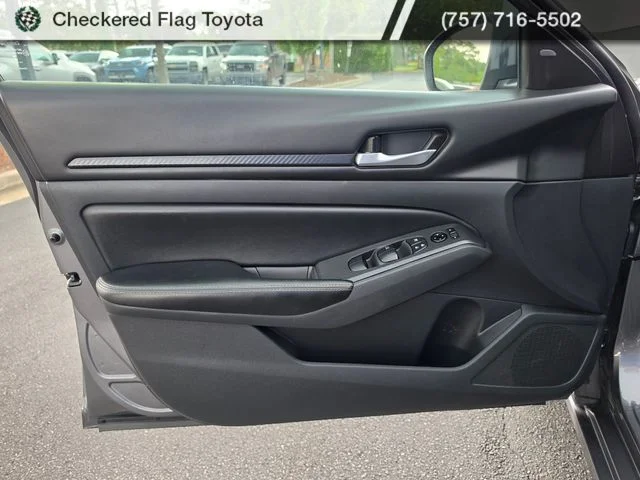 Used 2025 Gun Metallic Nissan 2.5 SV image 15