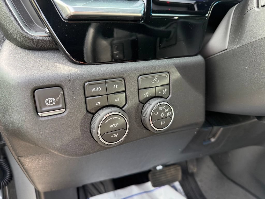 New 2026 Sterling Gray Metallic Chevrolet RST image 31