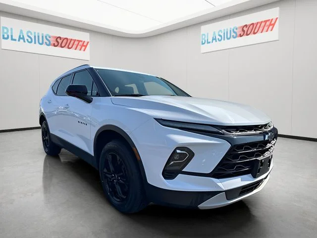 2025 Chevrolet Blazer 2.0T 2LT AWD's photo