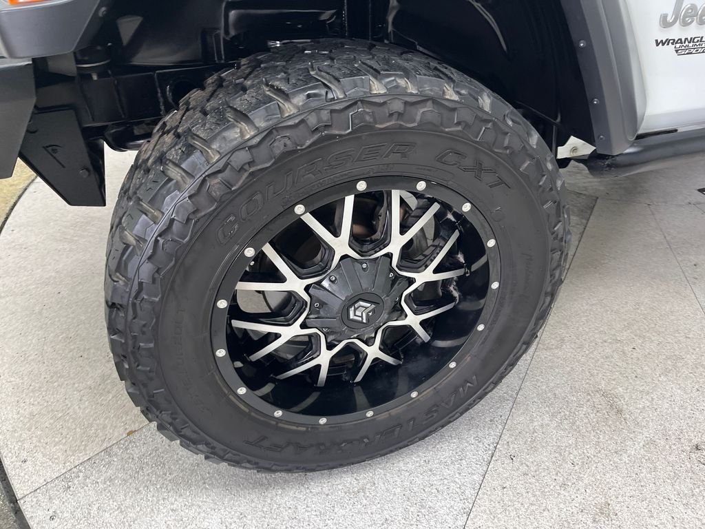 Used 2018 White Jeep Unlimited Sport image 9