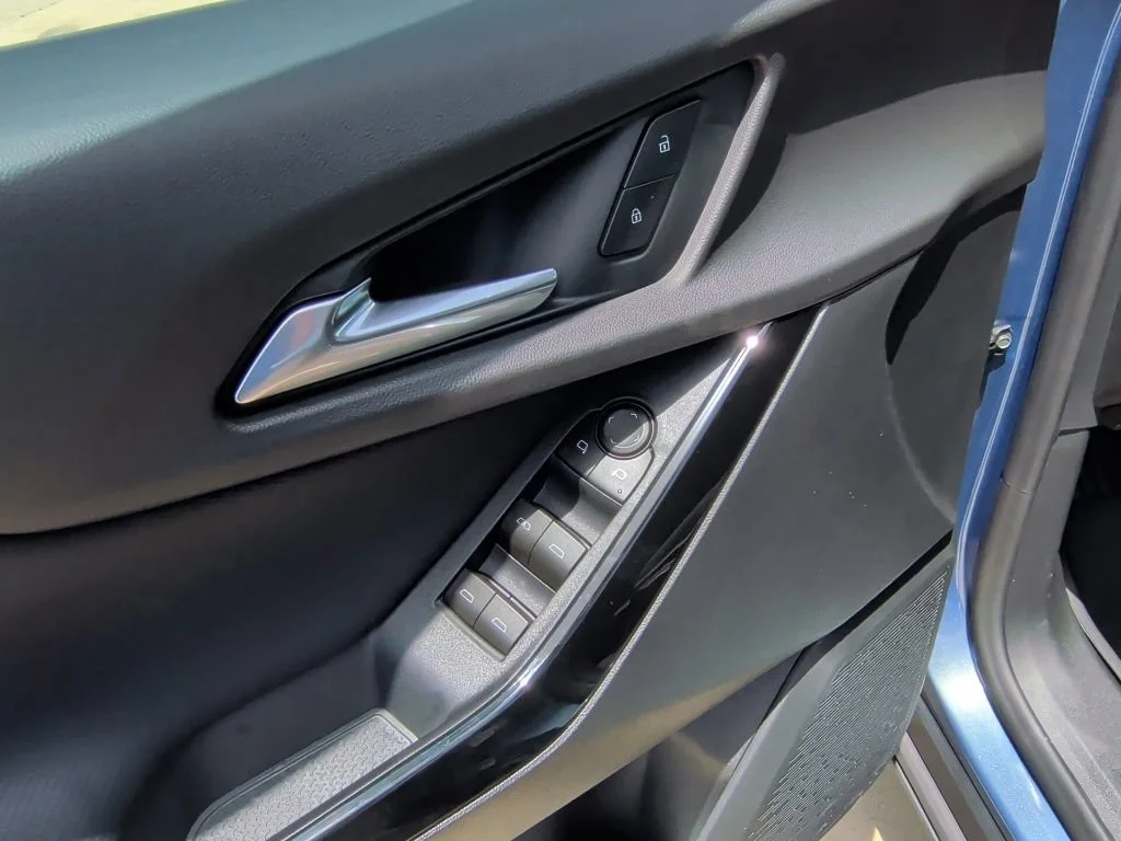 2026 Chevrolet Equinox LT - Photo 11