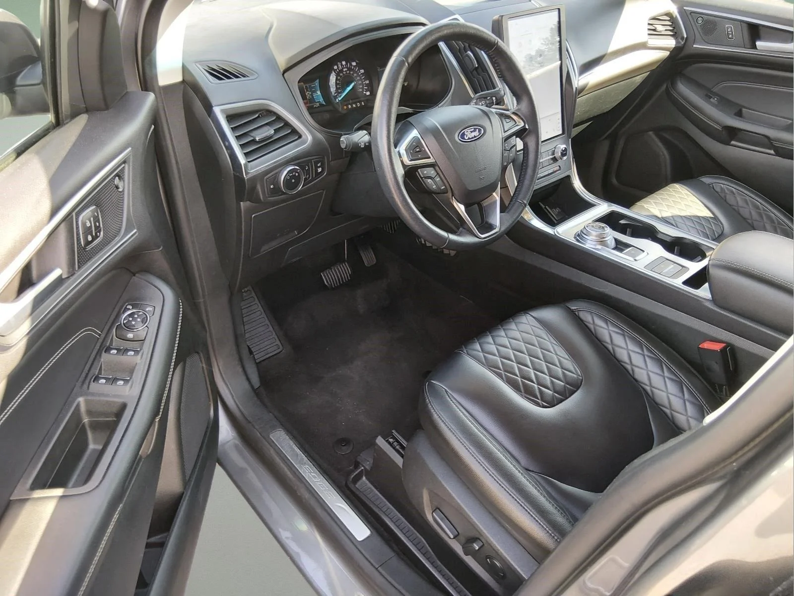 Used 2024 Carbonized Gray Ford Titanium image 15