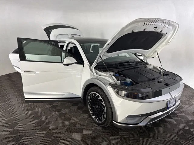 Used 2024 White Hyundai Limited image 13