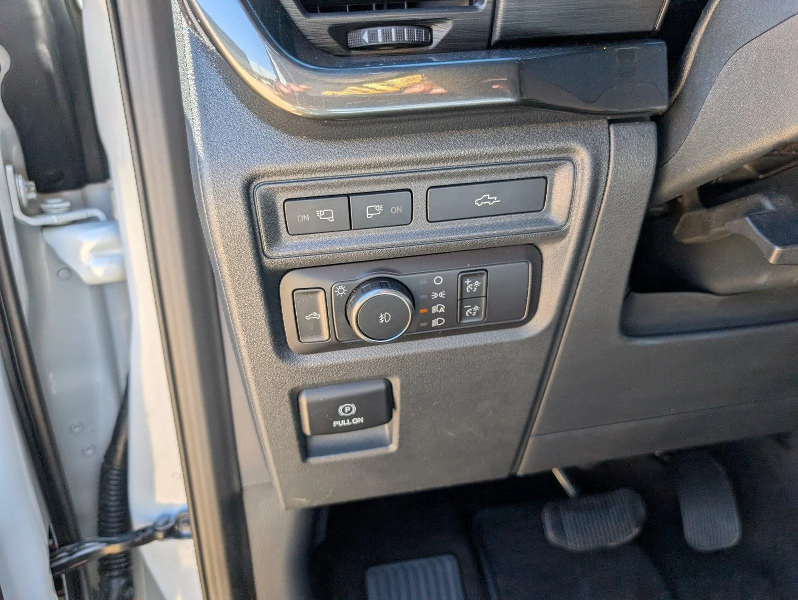 Used 2021 Space White Ford XLT image 36