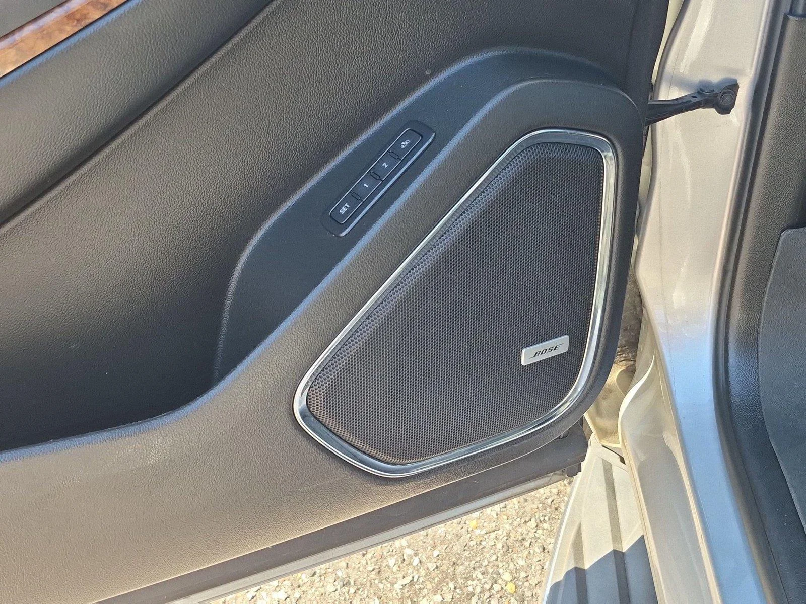 Used 2018 Silver Ice Metallic Chevrolet Premier image 16