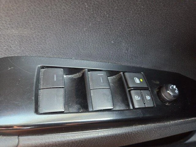 Used 2025 WHITE Toyota LE image 20