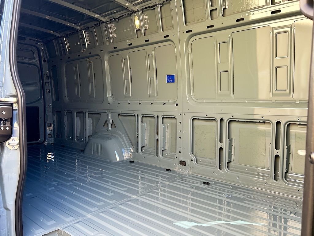 New 2026  Mercedes-Benz Cargo 170 WB image 20