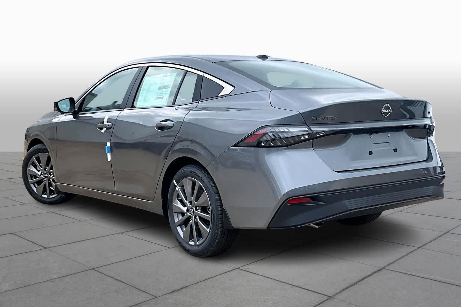 2026 Nissan Sentra SL - Photo 7