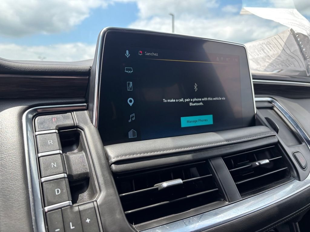 Used 2023 Gray Chevrolet Z71 image 19