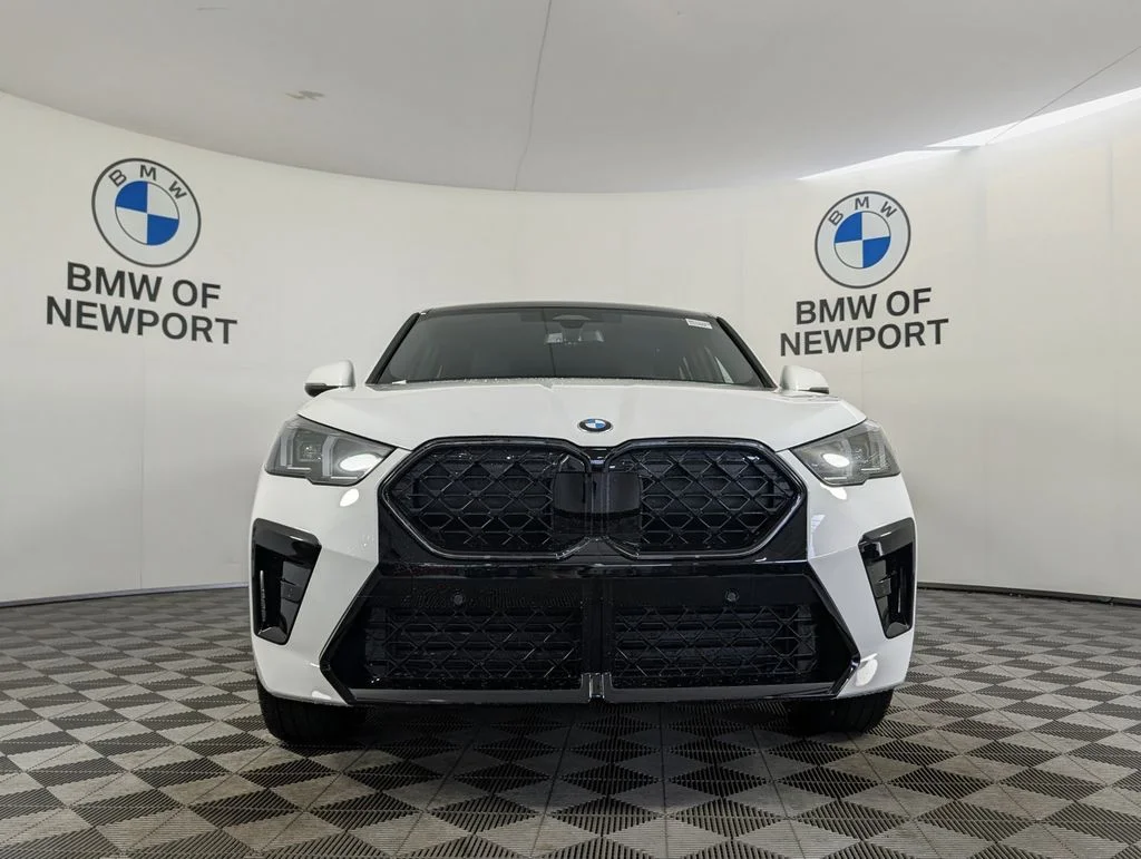 New 2026 Alpine White BMW xDrive28i image 4