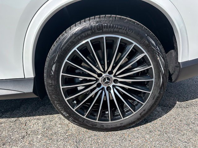 New 2027 MANUFAKTUR Moonlight White Metallic Mercedes-Benz GLC 350 image 49
