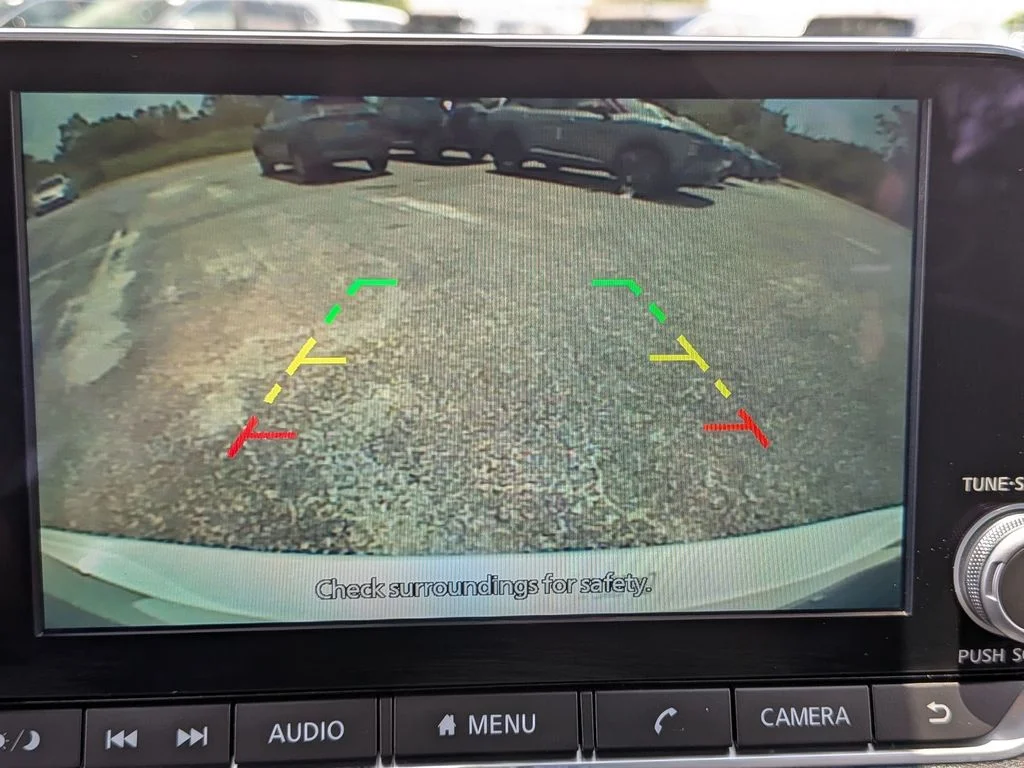 Certified Used 2025 White Nissan SR image 26