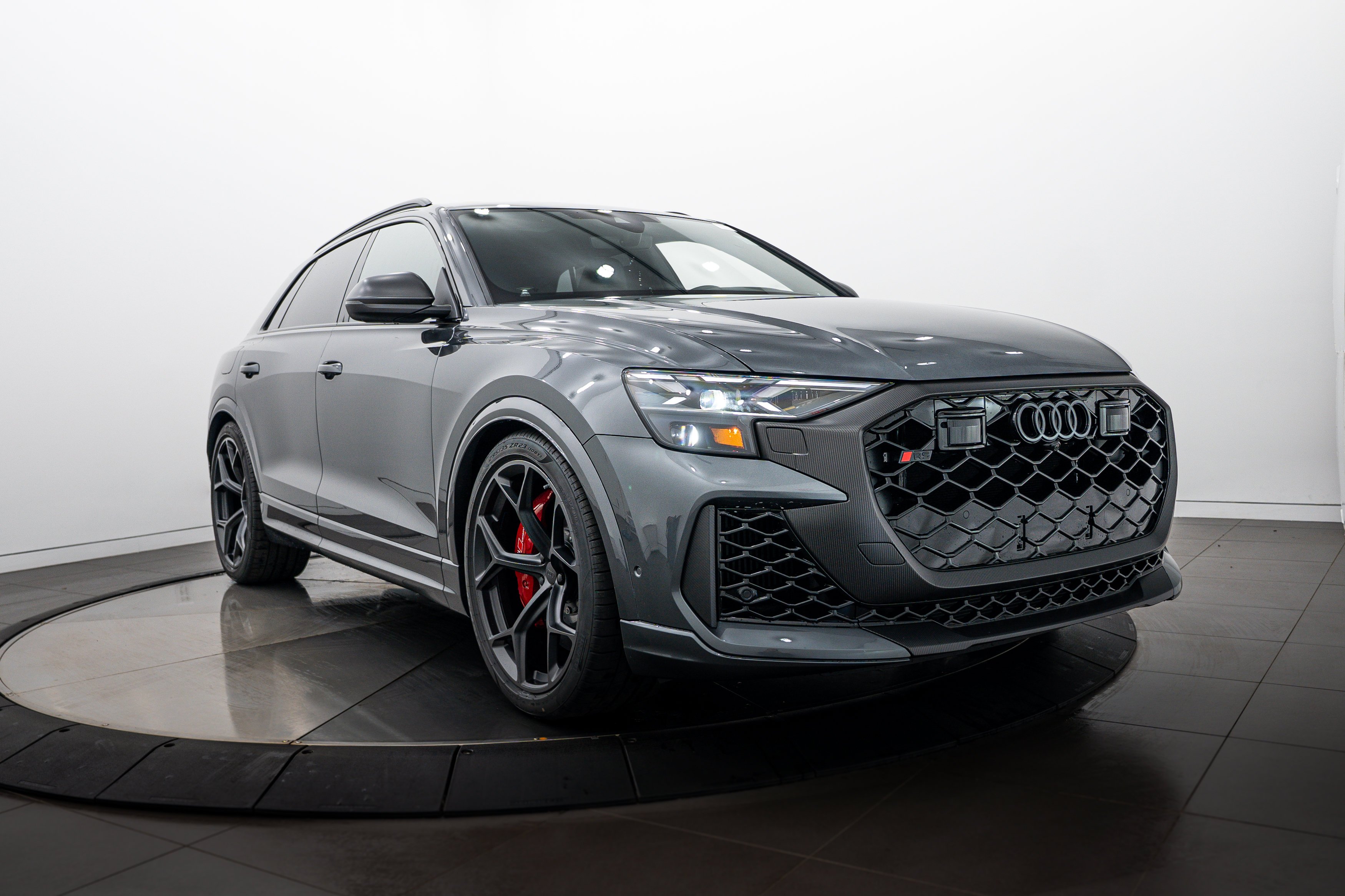 New 2026 Daytona Gray Audi performance image 2