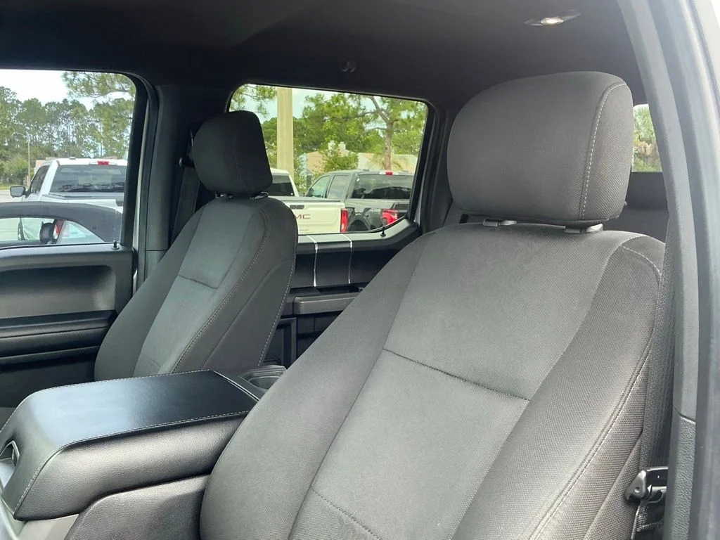 Used 2020 Silver Ford XLT image 38