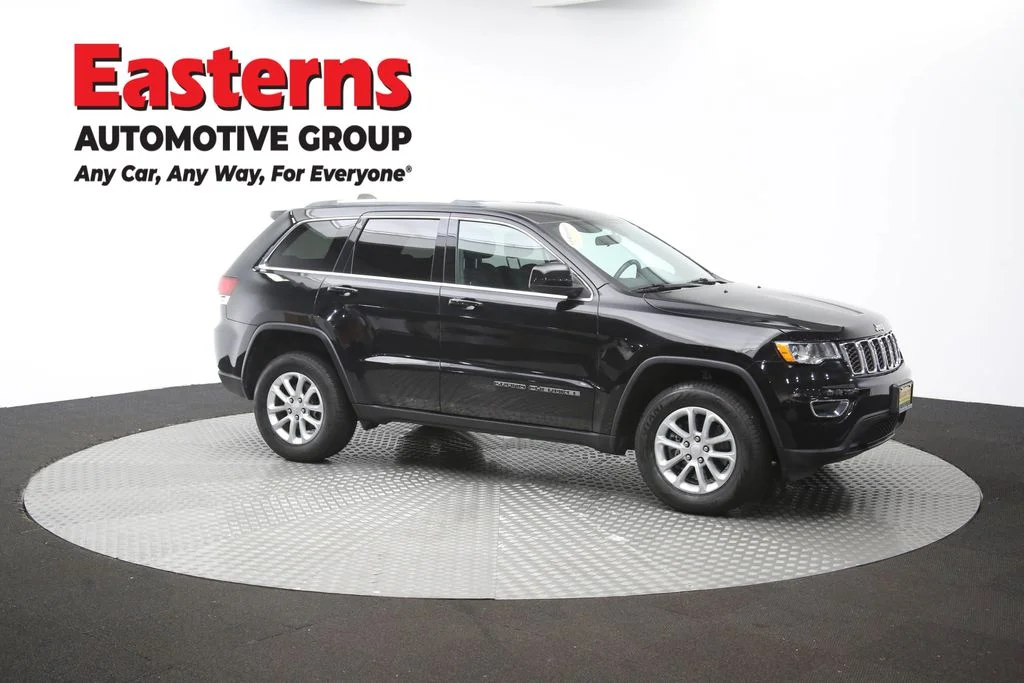Used 2021 Black Jeep Laredo E image 50