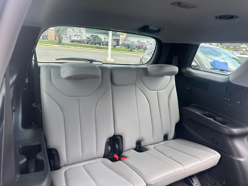 Used 2020 Graphite Hyundai SEL image 15
