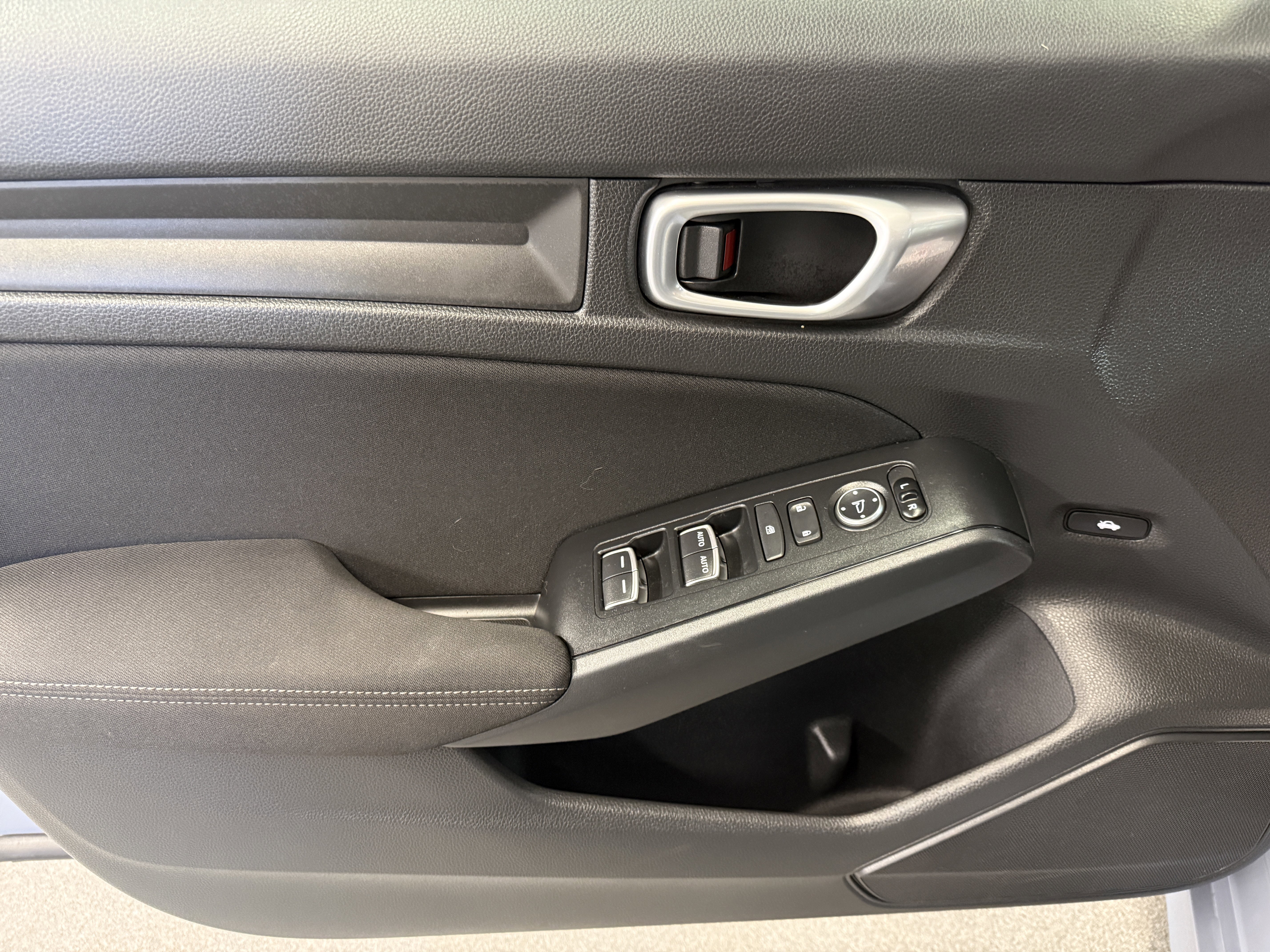 Used 2023 Sonic Gray Pearl Honda Sport image 12
