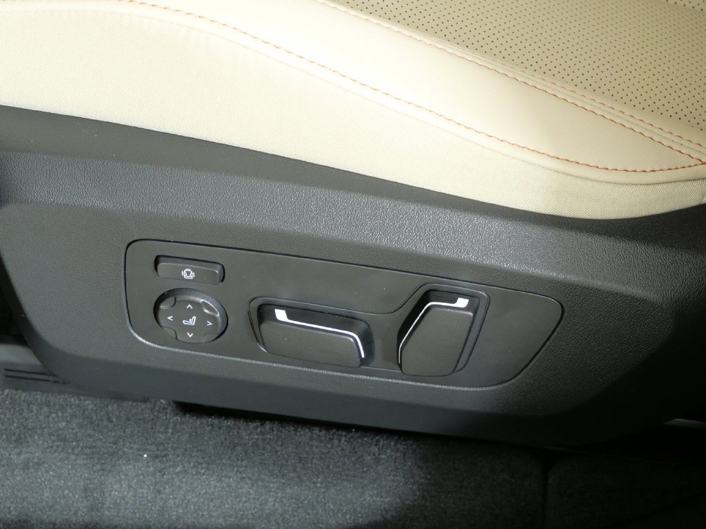Used 2026 Vegas Red Metallic BMW 30 xDrive image 40
