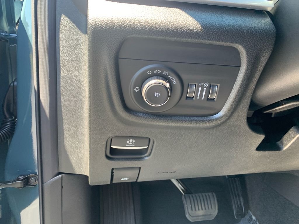 New 2026 Steel Blue Exterior Paint Jeep Limited image 13