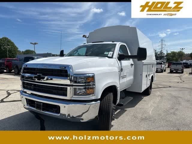 2024 Chevrolet Silverado 5500 HD Work Truck