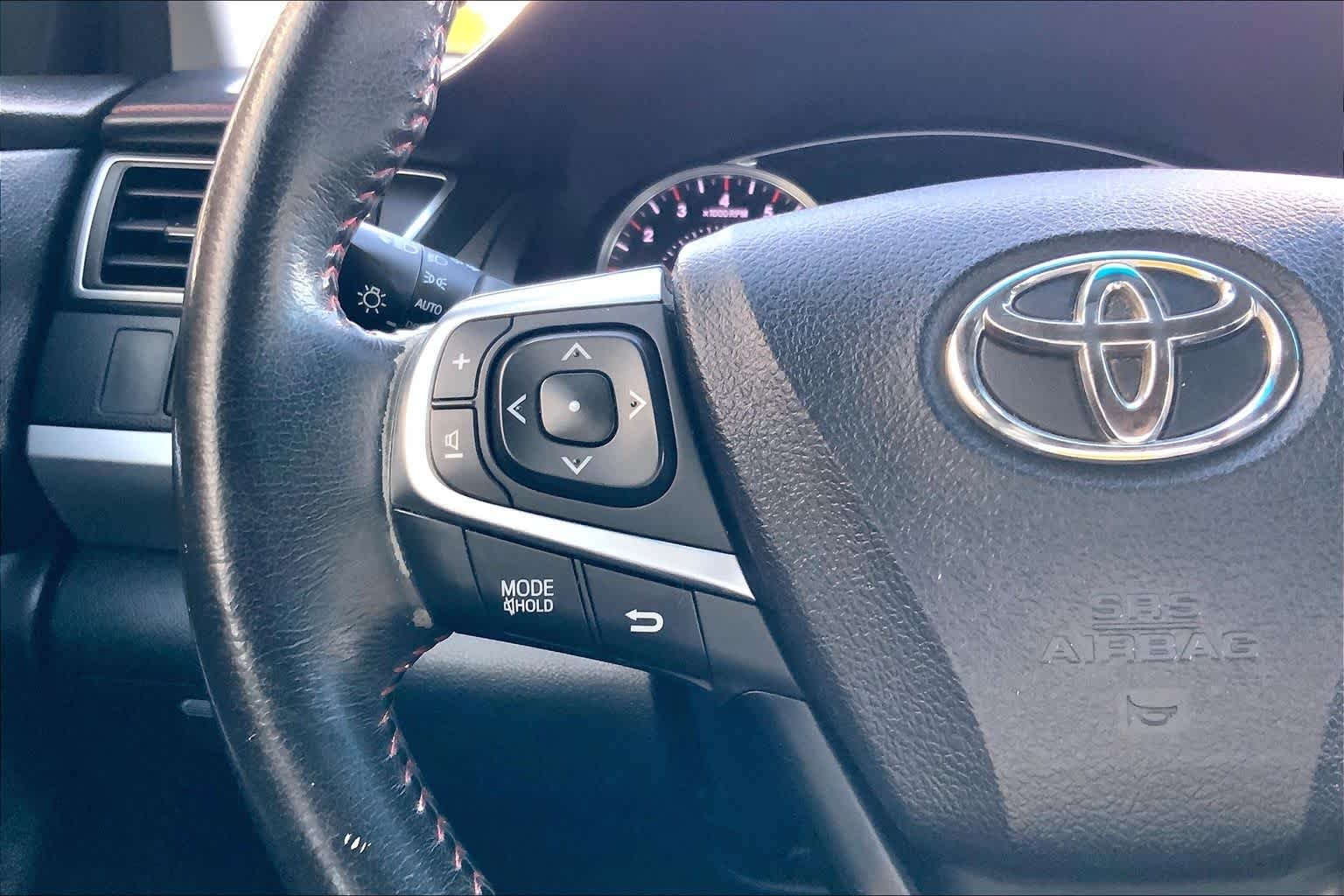 Used 2016 Celestial Silver Metallic Toyota SE image 23